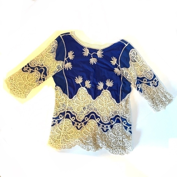 Contrast crochet panel tunic - Picture 3 of 7